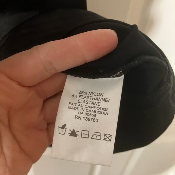 Reversible black tank top - Picture 2 of 2